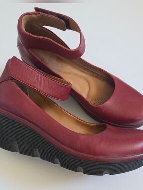 Clarks Clarene Tide Ankle-Strap Pumps red mary jane wedge women sz 7.5